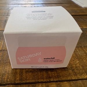Saturday Skin Waterfall GLACIER
WATER CREAM - never opened